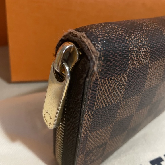 Louis Vuitton Damier Ebene Wallet - Picture 13 of 16